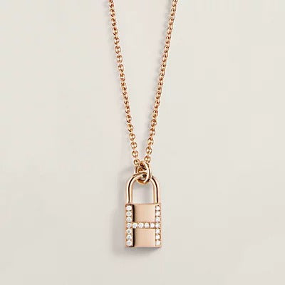[Camiery]HM ADVANCED NICHE LOCK HEAD NECKLACE DIAMONDS