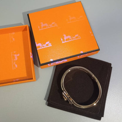 [Camiery]H GREY BRACELET