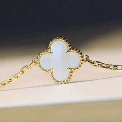 [Camiery]CLOVER 20 MOTIFS WHITE MOP NECKLACE