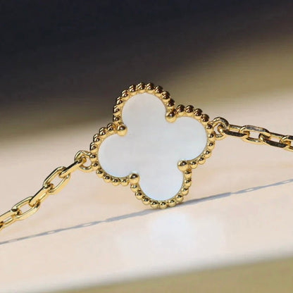 [Camiery]CLOVER 20 MOTIFS WHITE MOP NECKLACE