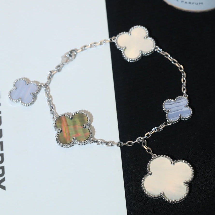 [Camiery]CLOVER BRACELET 5 MOTIFS MOP CHALCEDONY SILVER
