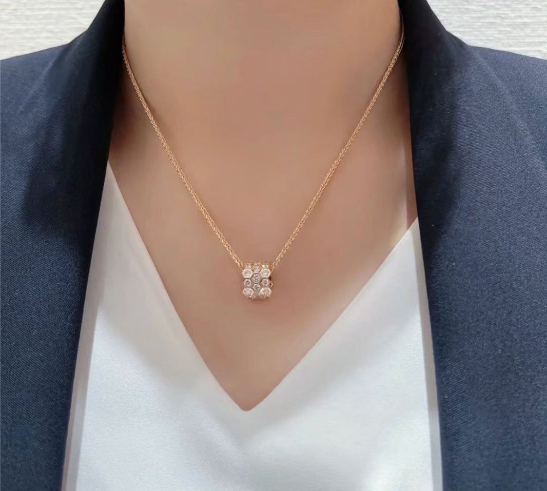 [Camiery]BEE LOVE DIAMOND PAVED 3 ROW NECKLACE