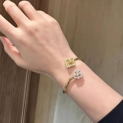 [Camiery JEWELRY] OPERA TULLE  GOLD BRACELET WITH ENAMEL BACKGROUND