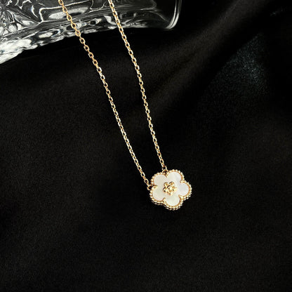 [Camiery]LUCKY  WHITE MOP  PLUM BLOSSOM NECKLACE