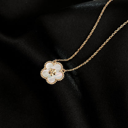 [Camiery]LUCKY  WHITE MOP  PLUM BLOSSOM NECKLACE