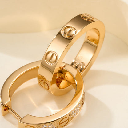 [Camiery] LOVE 3.3MM DANGLE HALF DIAMOND EARRINGS