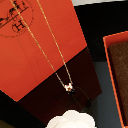 [Camiery]H WHITE SQUARE GOLD NECKLACE