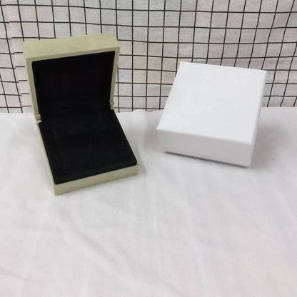 [Camiery] VA CLOVER BOX GIFT BAG