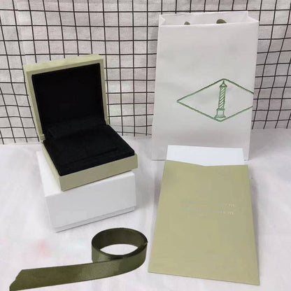 [Camiery] VA CLOVER BOX GIFT BAG