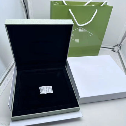 [Camiery] VA CLOVER BOX GIFT BAG