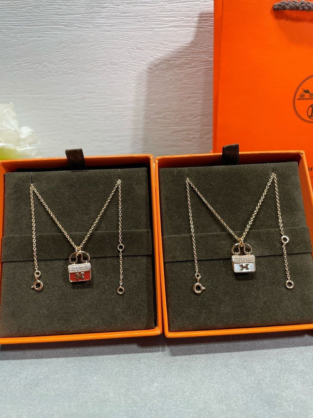 [Camiery]H CIRCE MOISSANITE PENDANT NECKLACE GOLD