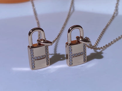 [Camiery]HM ADVANCED NICHE LOCK HEAD NECKLACE DIAMONDS