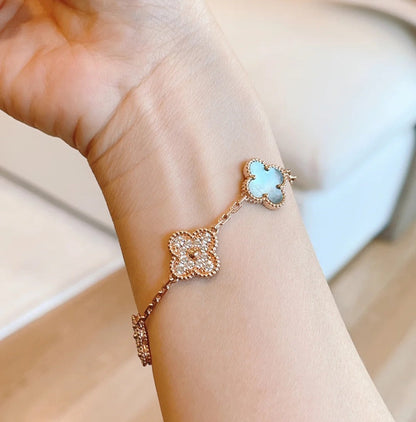[Camiery] CLOVER 5 MOTIF GRAY MOP BRACELET COLLECTION