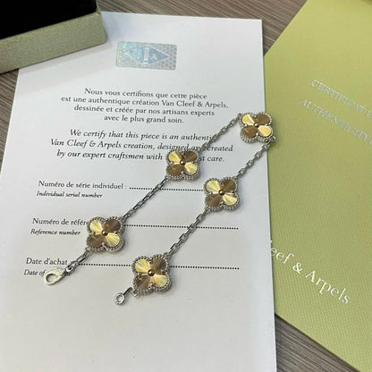 [Camiery] CLOVER 5 MOTIF LASER BRACELET COLLECTION