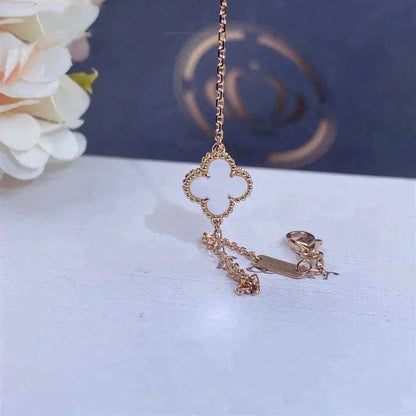 [Camiery]CLOVER WHITE MOP SINGLE FLOWER BRACELET